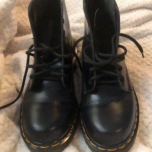 Dr Martens Smooth leather lace up boots